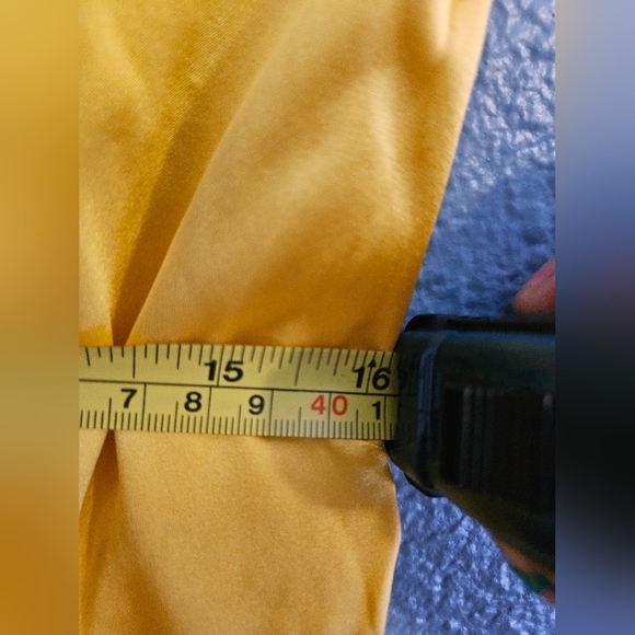 NWT St. John Yellow Women's Top - Picture 7 of 8